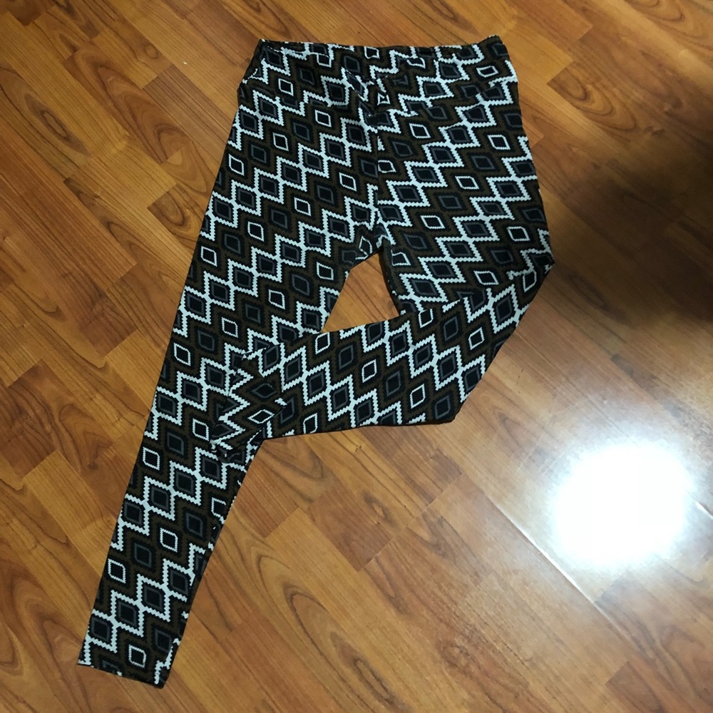 Lularoe tall and curvy leggings